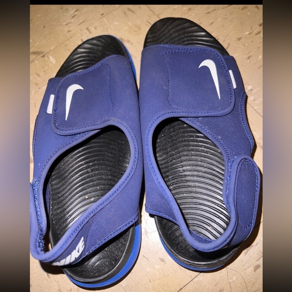 SOLD Nike navy Sunray Adjust water sandals - Picture 8 of 11